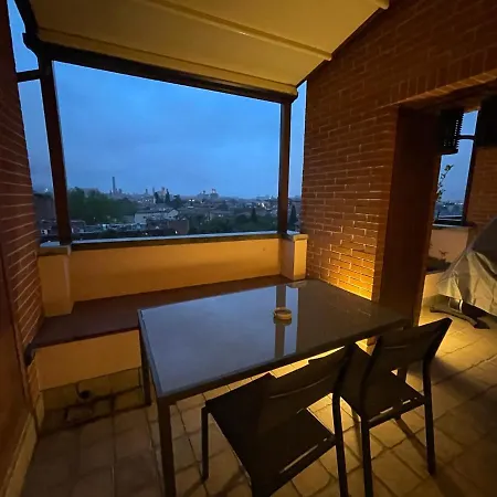 Apartment Attico Con Vista Spettacolare E Jacuzzi Bologna